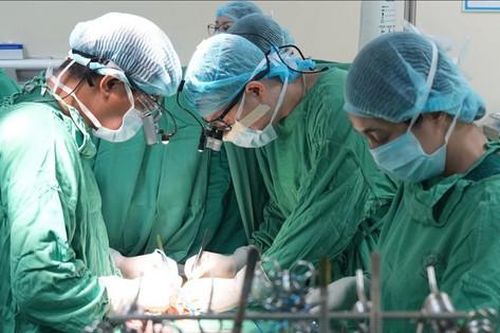 Cứu bé sinh non nặng 1,5kg bằng đại phẫu tim hiếm gặp