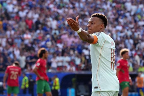 Đối thủ nói gì về Kylian Mbappe