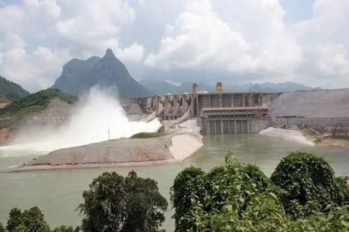 Đóng một cửa xả đáy hồ thủy điện Tuyên Quang từ 16 giờ ngày 13/7