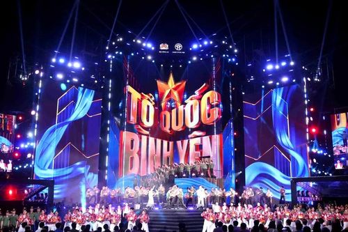 Gala nghệ thuật đặc biệt 'Tổ quốc bình yên'