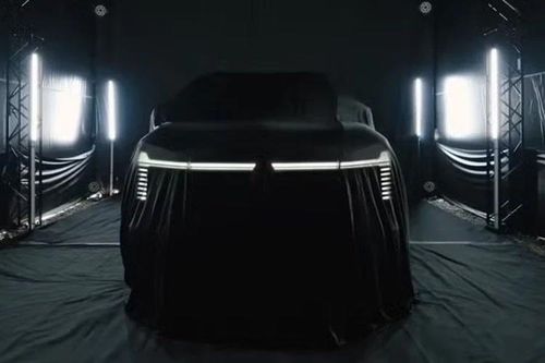 Mitsubishi bất ngờ hé lộ nội thất Pajero 2027 mới trước ngày ra mắt