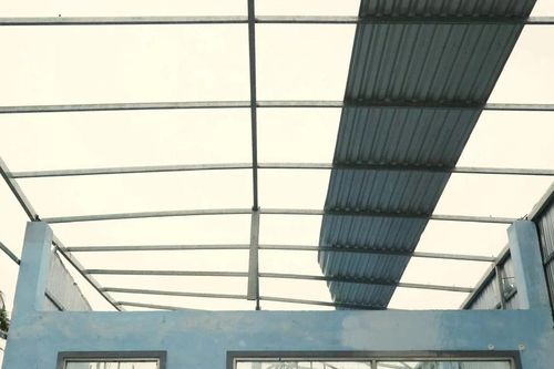 Mưa dông, lốc xoáy làm 4 người bị thương, hơn 70 căn nhà thiệt hại ở Cà Mau