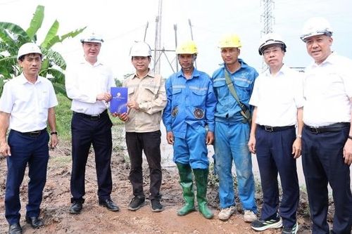 Quyết tâm hoàn thành Dự án đường dây 500/220kV Nho Quan - Phủ Lý - Thường Tín trong tháng 7/2026