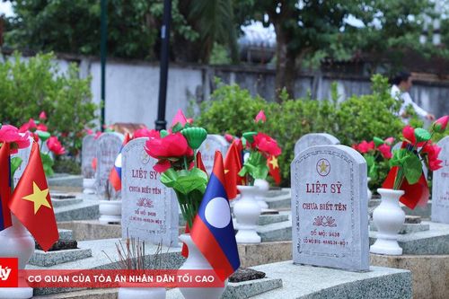 Thanh xuân gửi lại miền đất lửa