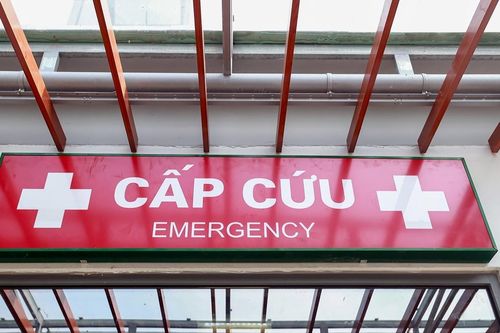 Bệnh nhân cấp cứu, mắc bệnh hiểm nghèo không cần giấy chuyển viện