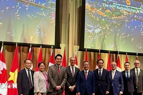 10 năm kết nối cộng đồng và thúc đẩy giao lưu nhân dân Việt Nam-Canada