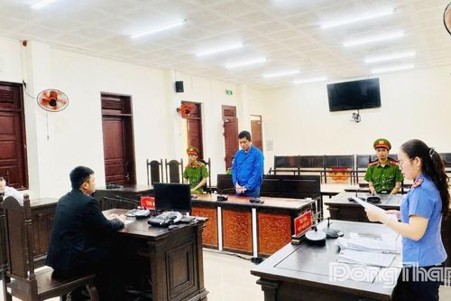 3 năm tù giam vì ngược đãi con