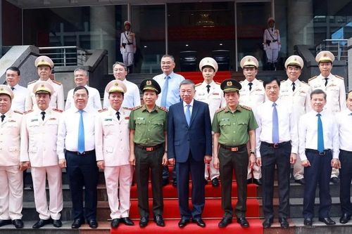 Tổng Bí thư, Chủ tịch nước Tô Lâm nêu 6 định hướng trong công tác giáo dục, cải tạo phạm nhân