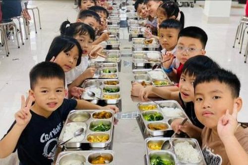 Hà Nội hỗ trợ bữa ăn bán trú học sinh tiểu học cao nhất 40.000 đồng/học sinh/ngày