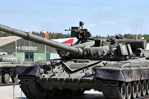 Nửa thế kỷ phục vụ bền bỉ của 'xe tăng phản lực' T-80
