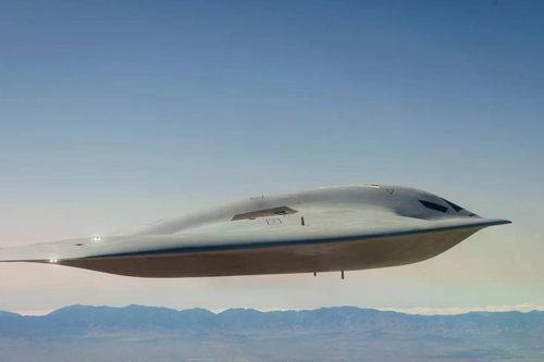Bất ngờ lớn trước số lượng thành viên phi hành đoàn oanh tạc cơ B-21 Raider