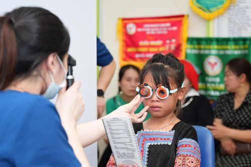 Khám sức khỏe định kỳ cho trẻ dưới 6 tuổi: Bổ sung sàng lọc nguy cơ tự kỷ, lưu hồ sơ điện tử