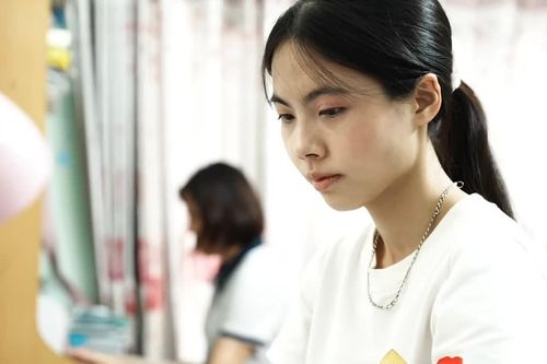 Phía sau danh hiệu thủ khoa toàn quốc: Lời hứa năm lớp 7 và quyết tâm để mẹ bớt khổ