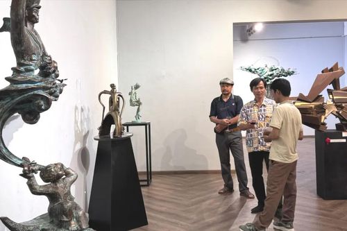 Điêu khắc TPHCM tìm hướng đi gắn với 'siêu đô thị'