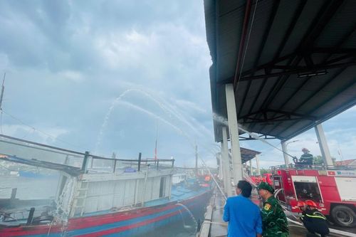 Tập huấn, diễn tập phòng cháy, chữa cháy và cứu nạn, cứu hộ tại cảng cá Lạch Quèn