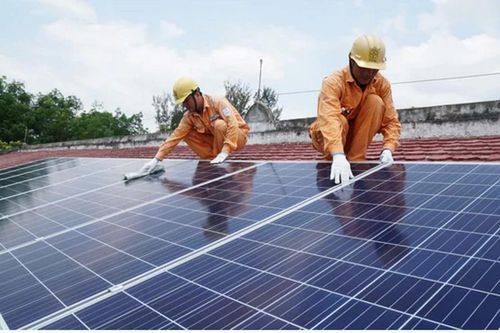 TPHCM đẩy mạnh phát triển điện mặt trời mái nhà