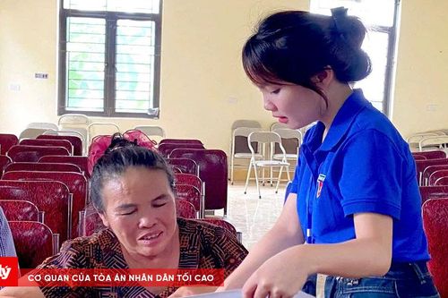 Áo xanh tình nguyện chung tay đưa chuyển đổi số đến vùng cao