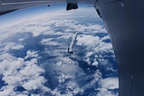 Thổ Nhĩ Kỳ lần đầu thử nghiệm thành công tên lửa siêu âm JET-230 trên UCAV
