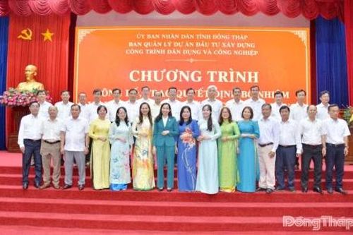Công bố Quyết định bổ nhiệm lãnh đạo cấp phòng và họp mặt viên chức, người lao động
