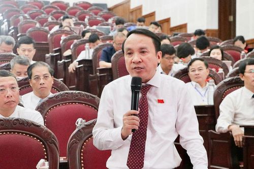 Giảm áp lực hành chính, nâng năng lực cán bộ cấp xã
