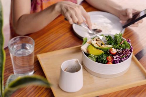 Chuyên gia chỉ ra 6 thực phẩm càng ăn càng có lợi cho làn da