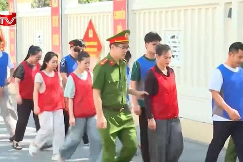 Thêm đối tượng bị khởi tố trong vụ nhập lậu 28.000 viên kim cương | ATV ngày 15/7/2026