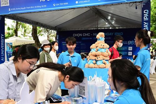 Bộ GDĐT quy định chuẩn đầu ra đại học gắn với AI và năng lực số