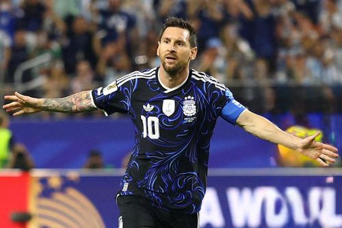Chiếc áo đấu Argentina từng khiến tuyển Anh 'ôm hận'