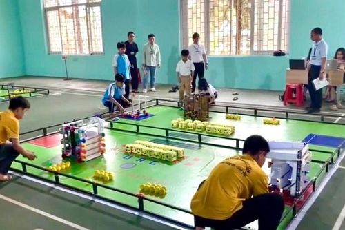 Ươm mầm đam mê công nghệ cho học sinh