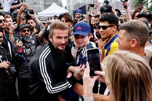 Chỉ cần bật TV ở Mỹ mùa World Cup, bạn sẽ nhìn thấy David Beckham