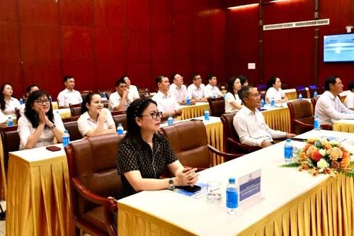 Ngành điện Thành phố Hồ Chí Minh tổ chức quay số trúng thưởng '50 năm EVNHCMC đồng hành cùng bạn'