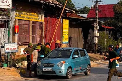 Phú Thọ: Điều tra vụ 2 thanh niên tử vong trong ô tô