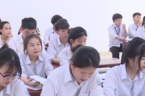 Giám đốc Sở GD&ĐT Thanh Hóa sẽ trả lời chất vấn về quá tải trường lớp