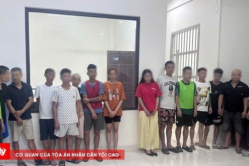 Đột kích nhà nghỉ, bắt quả tang nhóm đối tượng 'bay lắc' tập thể