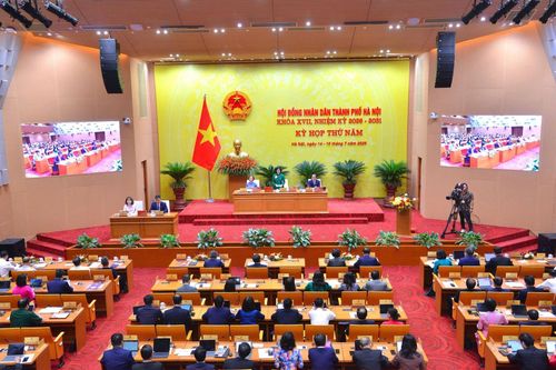 Chủ tịch HĐND Hà Nội yêu cầu kiểm tra ngay nguồn gốc hàng hóa chợ Long Biên