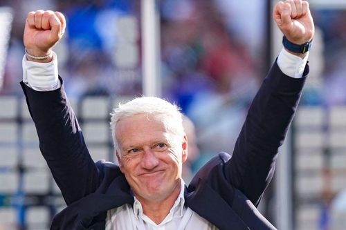 Deschamps đặt dấu hỏi về trọng tài sau thất bại trước Tây Ban Nha