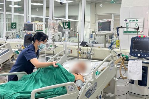Ăn tiết canh, người đàn ông bị viêm màng não, phù não nguy kịch