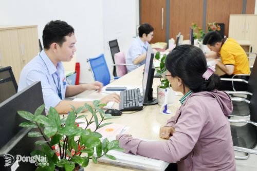 Tạo động lực nâng cao chất lượng đội ngũ cán bộ, công chức, viên chức