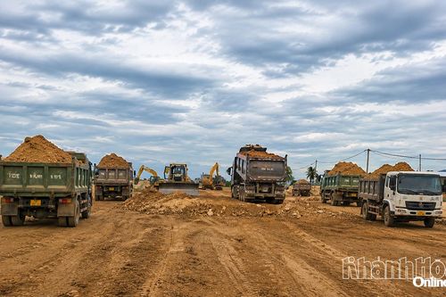 Cấp phép khai thác hơn 316.000m³ đất san lấp phục vụ 2 dự án trọng điểm
