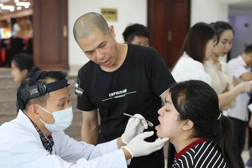Trên 120 trẻ em được khám miễn phí các bệnh lý răng hàm mặt và dị tật bẩm sinh vùng hàm mặt