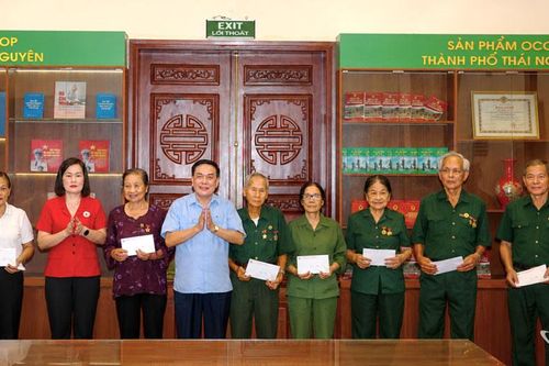Triển khai tốt các phong trào thi đua gắn với nhiệm vụ chuyên môn