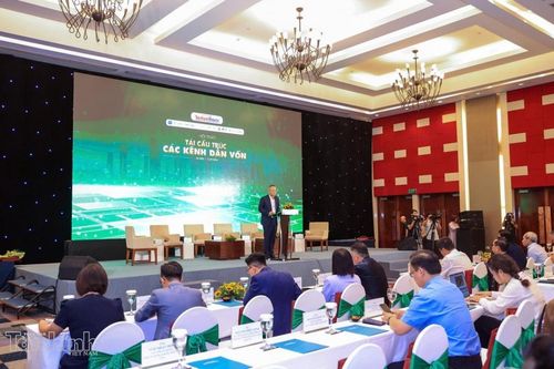 Thị trường chứng khoán cần phát huy mạnh hơn vai trò kênh dẫn vốn trung và dài hạn