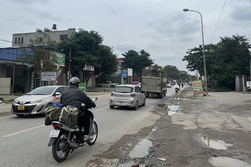 Dự án cải tạo quốc lộ 6 vẫn thi công 'xôi đỗ'