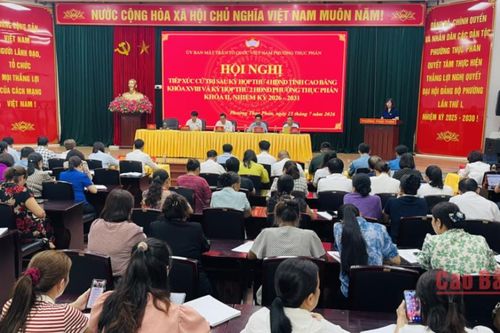 Chủ tịch UBND tỉnh Lê Hải Hòa tiếp xúc cử tri phường Thục Phán