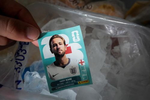 Harry Kane bị CĐV Argentina cho vào ngăn đá trước bán kết