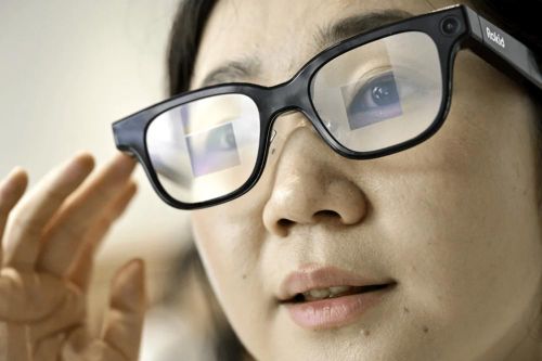 Hàn Quốc lần đầu truy tố thí sinh sử dụng kính AI để gian lận thi cử