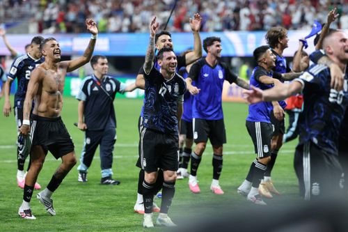 Messi lập kỳ tích ở World Cup, billiard Việt Nam lần đầu vô địch châu Á