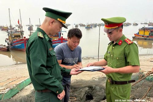 Siết chặt quản lý, thu hồi vũ khí, vật liệu nổ: Giữ bình yên tuyến biển
