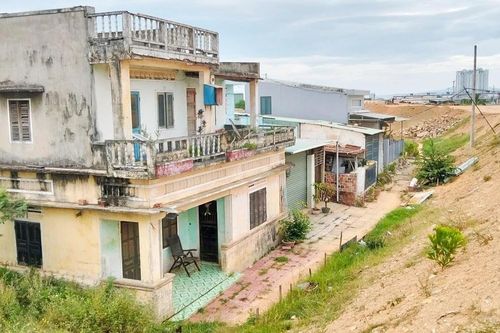 Nhà dân nứt, sụt lún gần dự án đường đang thi công