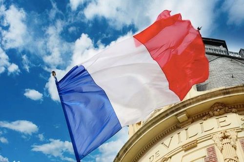 Pháp cần điều chỉnh tài khóa tối thiểu 125 tỷ euro để tránh khủng hoảng nợ công
